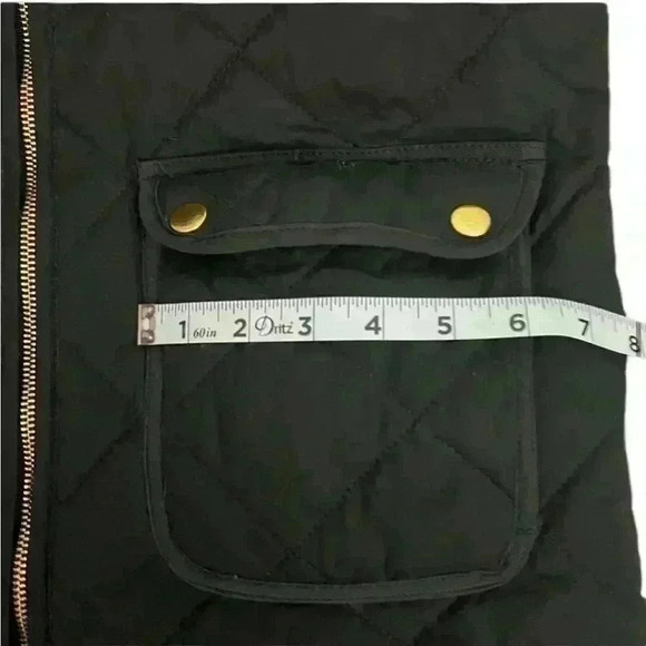 NWT Francesca’s Dark Navy Quilted Vest, Gold Hardware, Size Small - Picture 3 of 4
